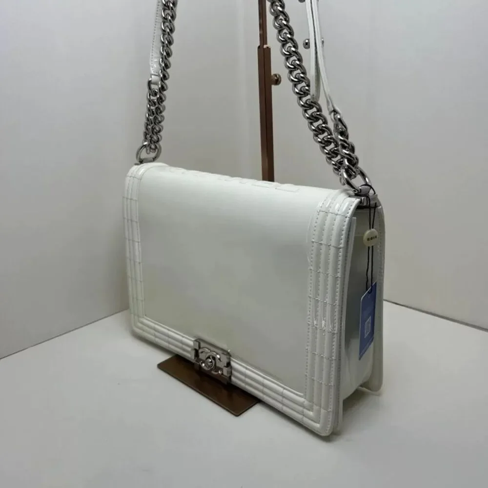 CHANEL brand color